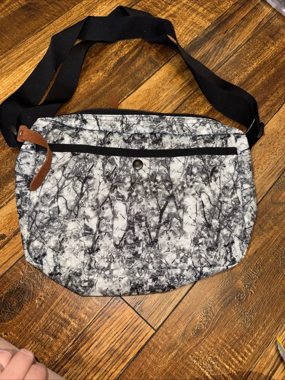 Gregory utility shoulder S: treeline camo